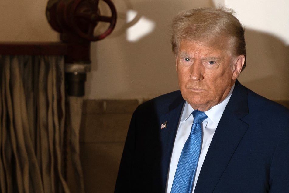 Trump gag order temporarily lifted in NY fraud trial
