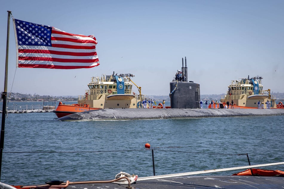 US nuclear sub arrives in South Korea despite North Korean threats