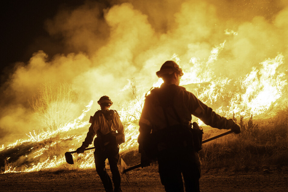 Jonathan Rinderknecht's attorney said firefighters bear significant responsibility for the Palisades Fire tragedy.