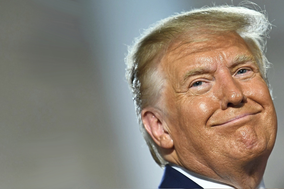Trump wades into government shutdown debate with demand for Republicans