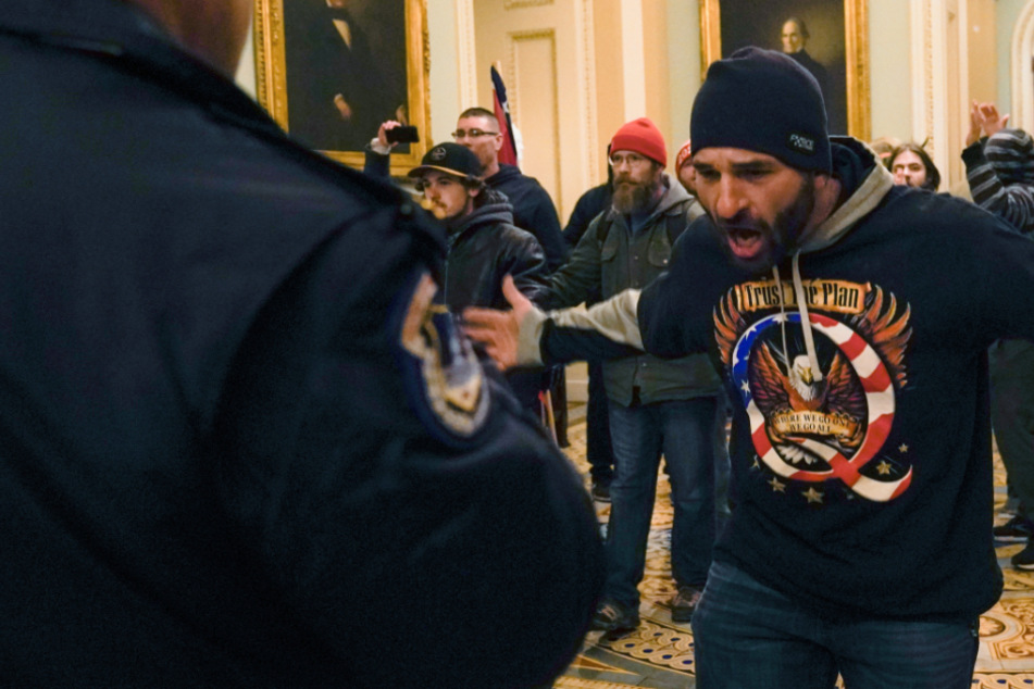 QAnon movement: one of the most prolific bloggers allegedly identified
