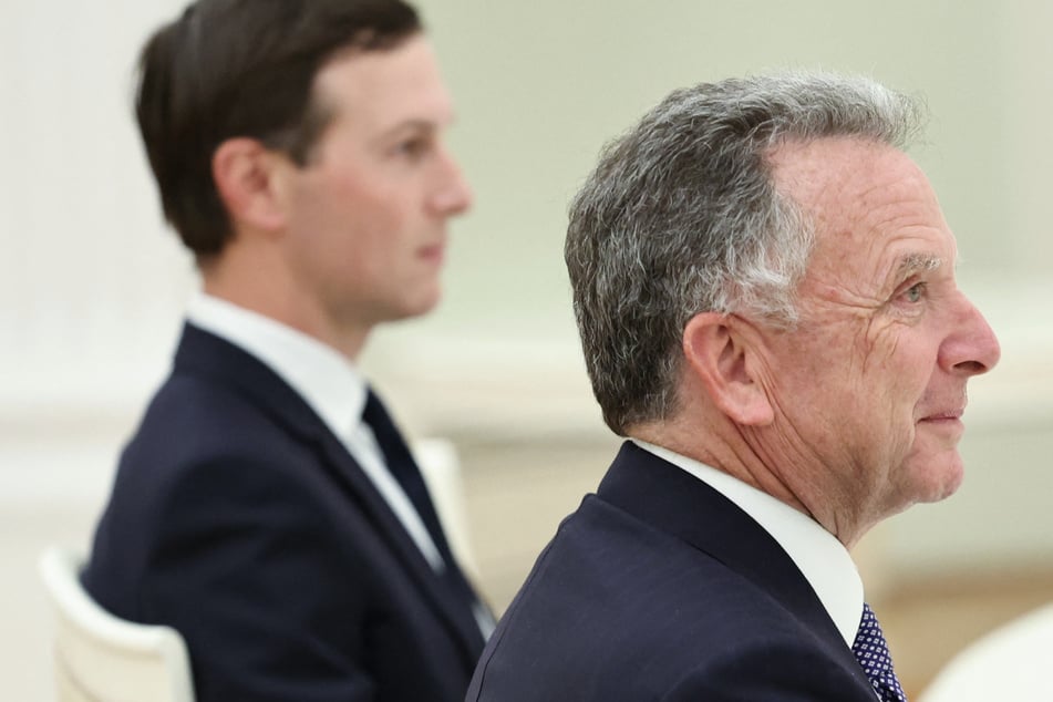 US and Ukraine negotiators meet in Florida and seek to revive stalled talks