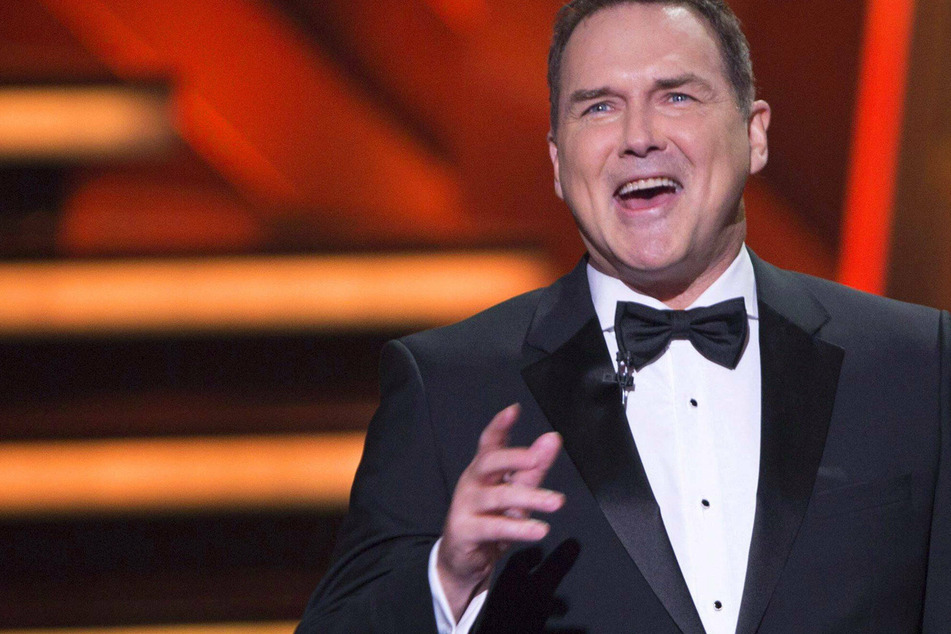 Comedians mourn SNL alum Norm Macdonald following his death