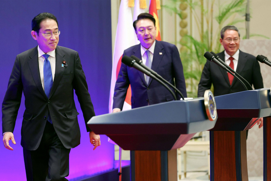 China urges "restraint" between North and South Korea during Seoul summit