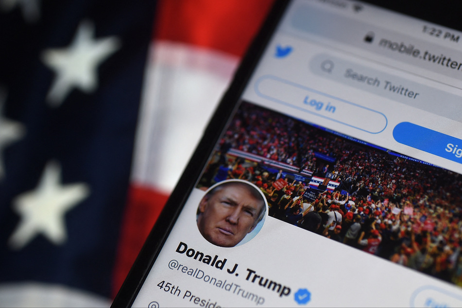 Elon Musk talks timeline for banned accounts amid Trump questions