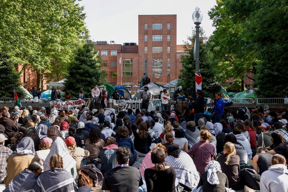 White House urges "peaceful" Gaza campus protests after hundreds arrested