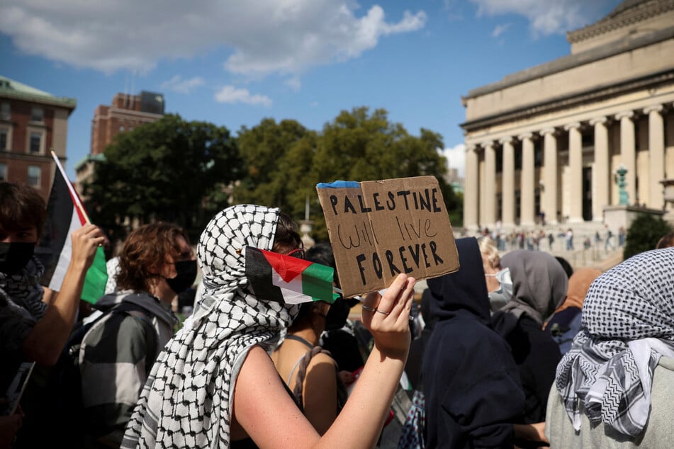 Educators' unions challenge Trump's "unlawful assault" on Columbia's federal funding