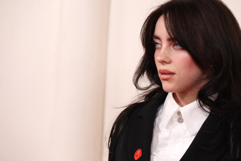 Billie Eilish swears off discussing her sexuality: "I wish no one knew anything"