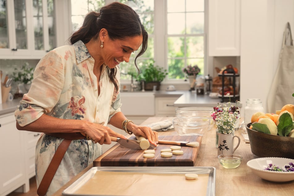 Meghan Markle's lawyer has fired back at the claims regarding her bath salts recipe.