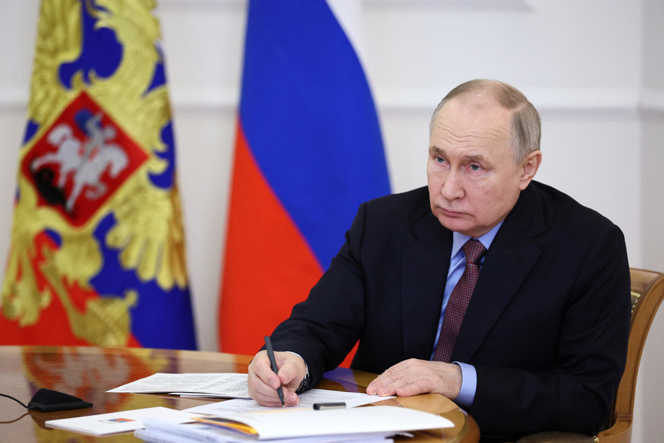 Remote Russian regions cast early votes in presidential election