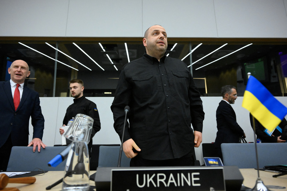 Secretary of Ukraine's National Security and Defense Council Rustem Umerov (c.) said an agreement had been reached with the US on the framework for a peace plan (file photo).