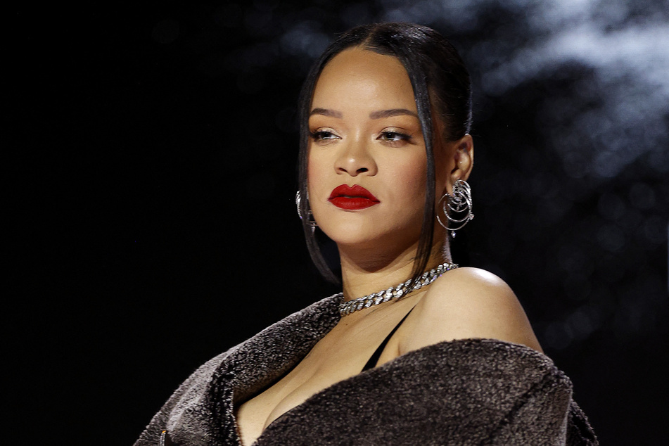 Rihanna raised eyebrows when she was recently captured heading to Jay-Z's Roc Nation office in LA.