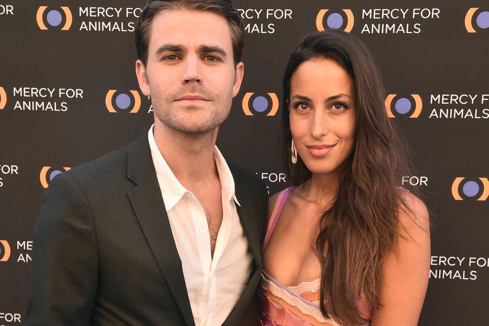 Ines de Ramon (r) was recently spotted getting cozy with Brad Pitt after her split from The Vampire Diaries star Paul Wesley (l.).