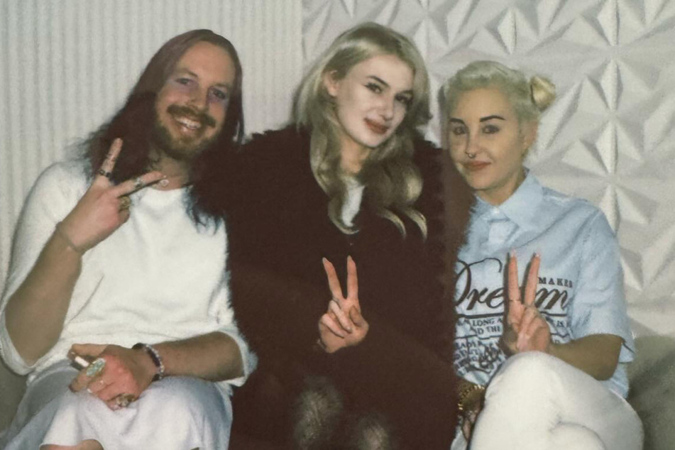 Amanda Bynes (r) recently announced her new podcast with her, biochemist Paul Sieminski.