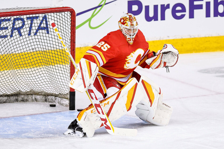 Calgary Flames Goalie Jacob Markstrom (25)