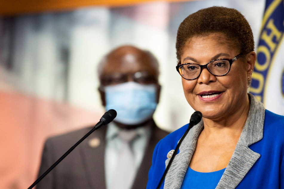 "I'm ready": Congressmember Karen Bass officially makes bid for LA mayor