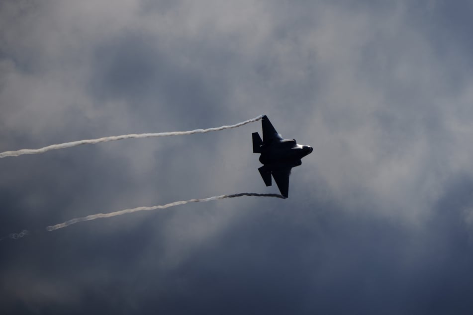 North Korea threatens to shoot down US aircraft after alleged violation