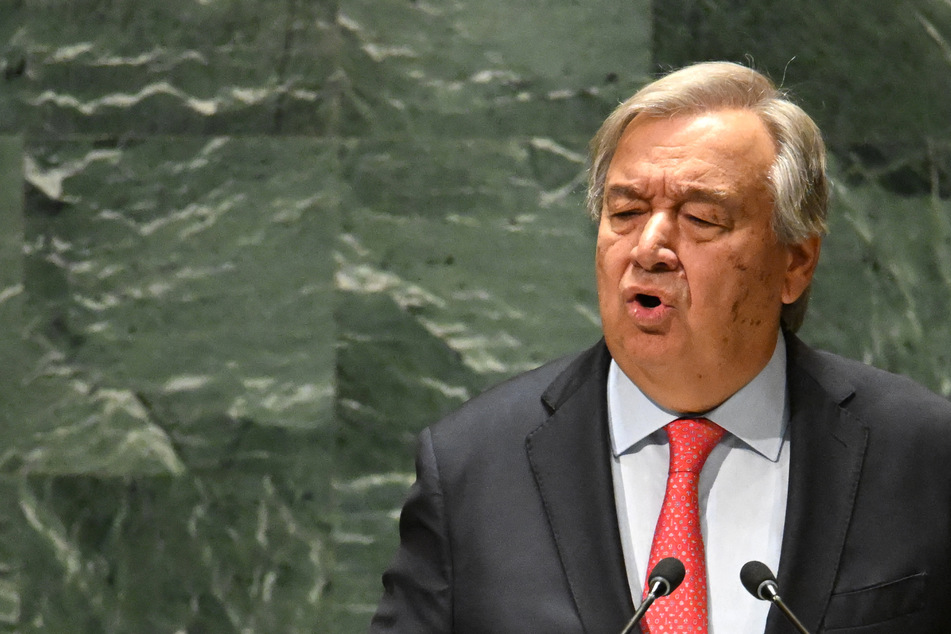 Climate crisis has "opened the gates to hell," UN chief tells summit