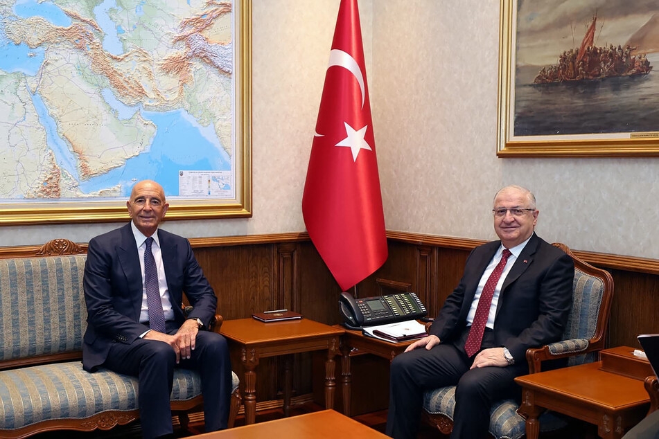 Turkey's Defense Minister Yasar Guler (r.) meets with US envoy Tom Barrack in Ankara on January 16, 2026.