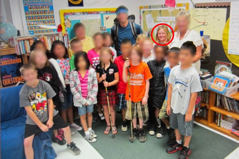 Haylee Davis was stunned to see a photo of her fourth-grade class on a digital camera she purchased at an estate sale.