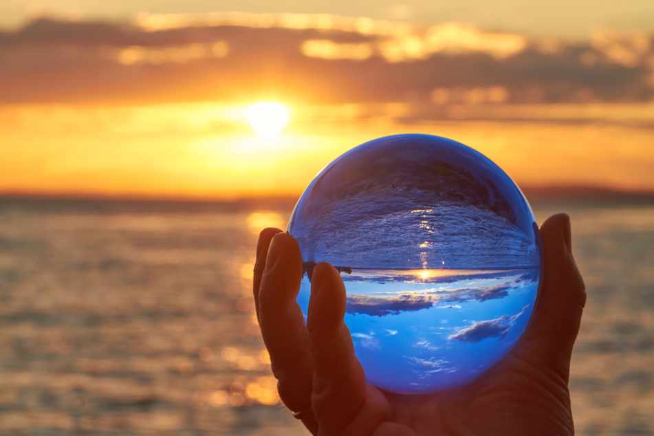 Your personal and free daily horoscope for Thursday, 10/20/2022.