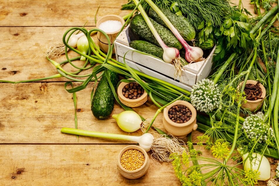 You can use more than just mustard seeds in the pickling process.