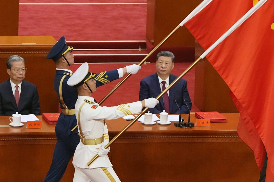 Xi Jinping vows to strengthen China's military and stamp out corruption