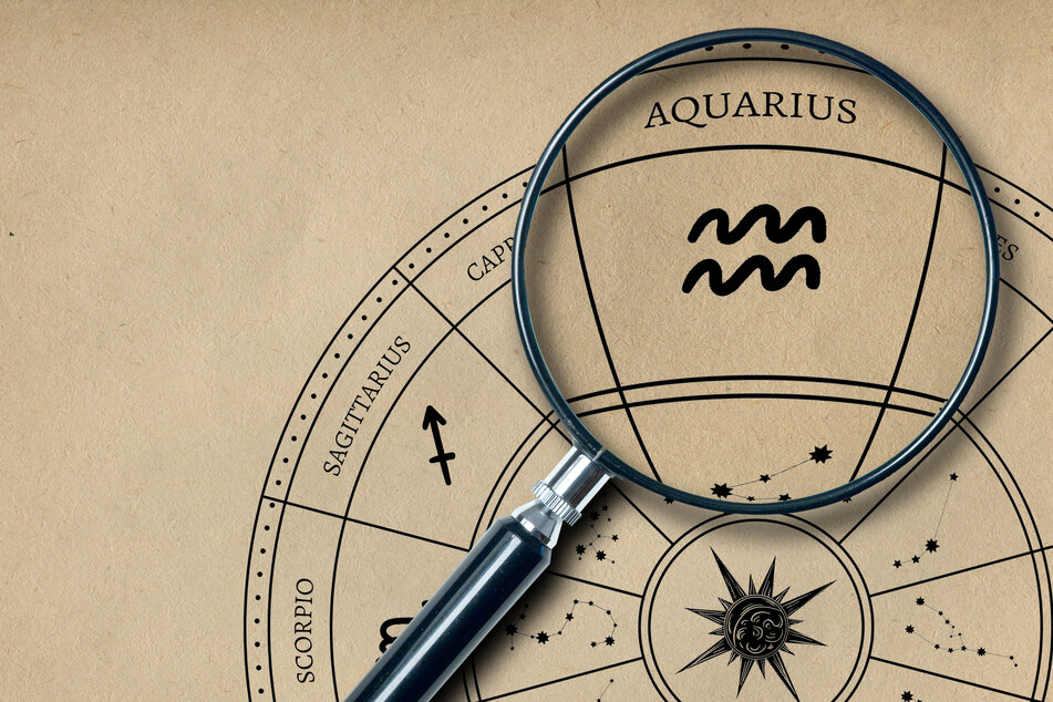 Free Aquarius monthly horoscope for April 2025