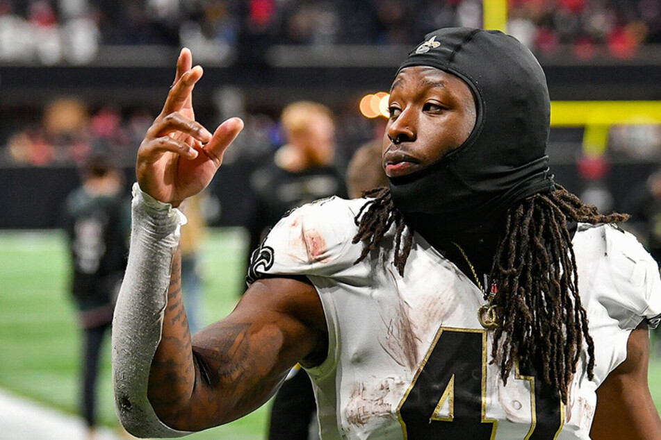 Pro Bowl running back Alvin Kamara arrested on battery charges