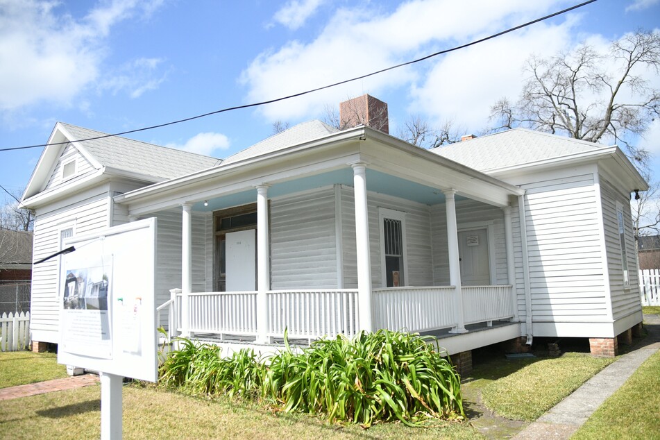 The Rutherford B.H. Yates Museum preserves and restores historical homes in Freedmen's Town and engages in a variety of educational initiatives.