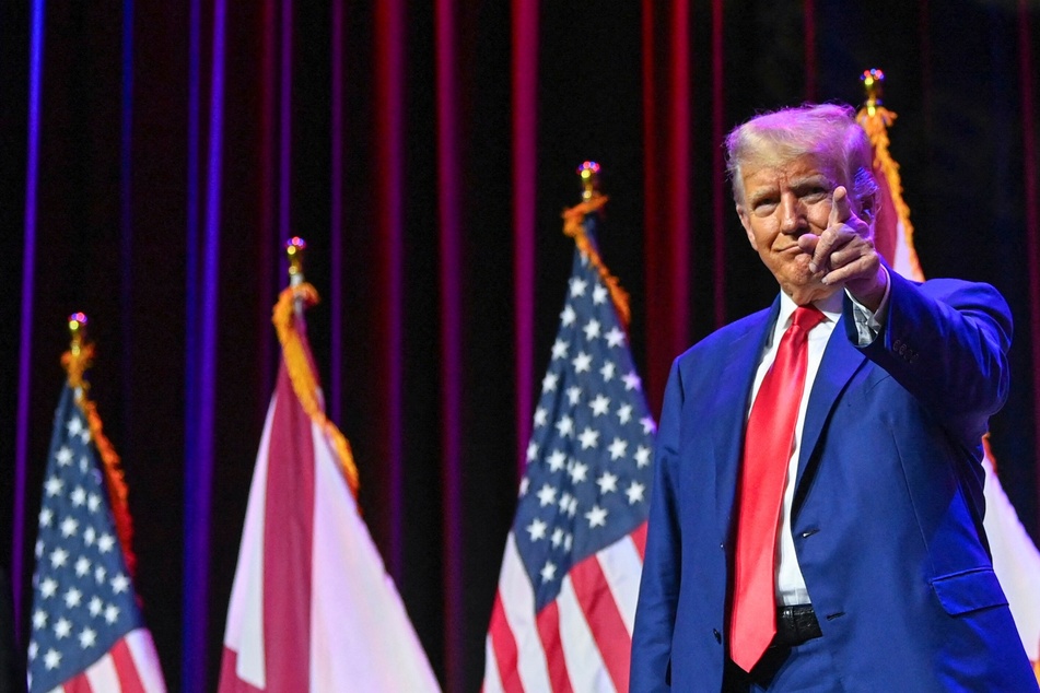 Donald Trump calls to MAGA base and sparks concerns of new violence: "Guard the vote!"