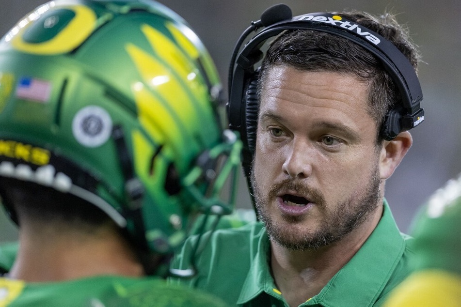 Oregon coach Dan Lanning takes a dig at Colorado football
