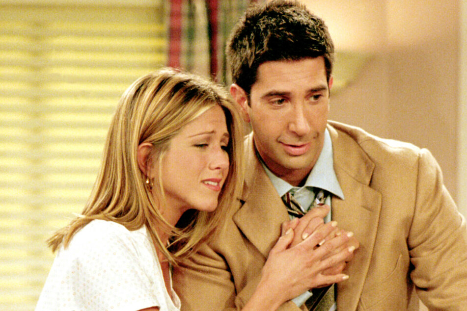 David Schwimmer (54) and Jennifer Aniston (52) weren't just crushing in front of the camera.
