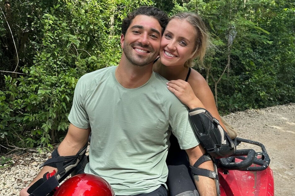 Daisy (r.) and Joey went for an ATV ride before their fantasy suite.