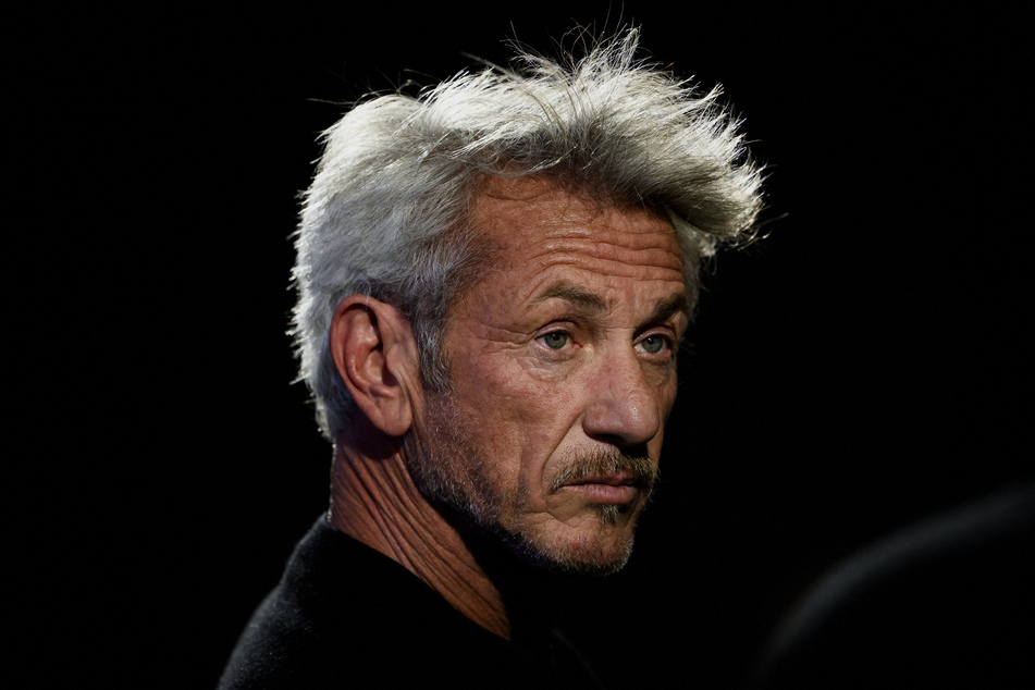 Sean Penn is to direct a film centering on a police officer caught up in the January 6, 2021, assault on the US Capitol.