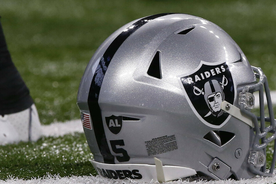NFL: Raiders refuse to tie and crush the Chargers’ playoff chances in overtime drama
