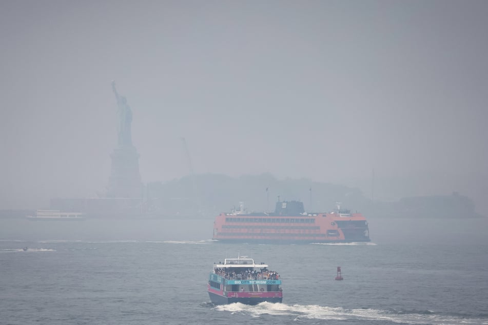 The air quality in New York City continues to be poor, with smoke from Canada's wildfires drifting over large parts of the US.