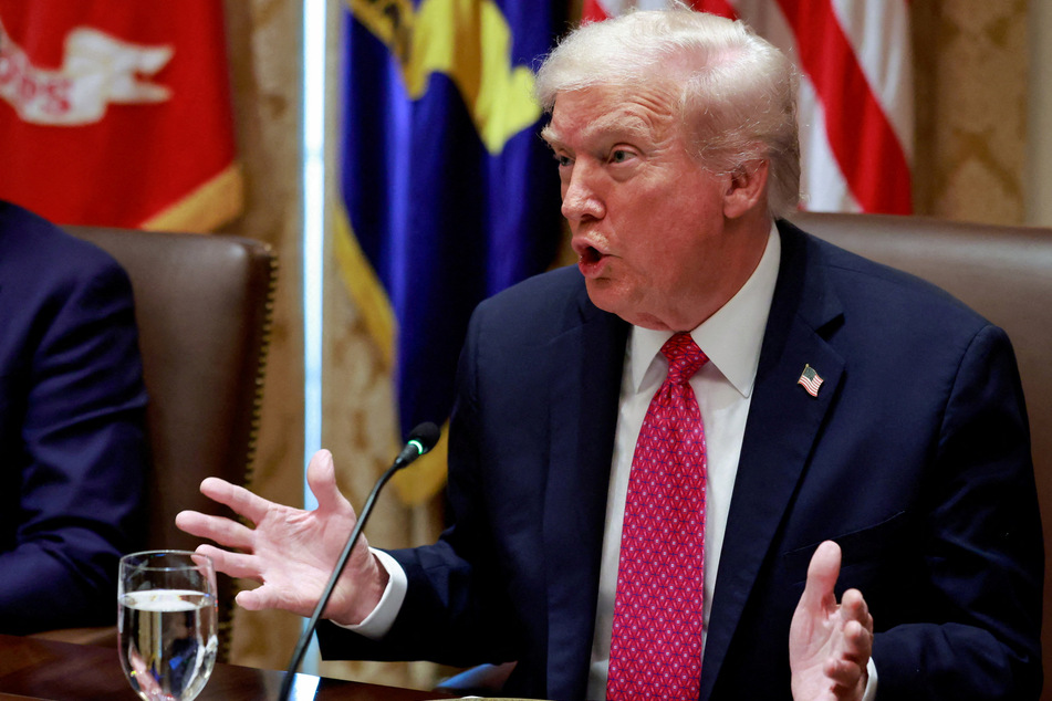 Trump pitches a new plan to end Russia's war on Ukraine: "Stop at the lines where they are"