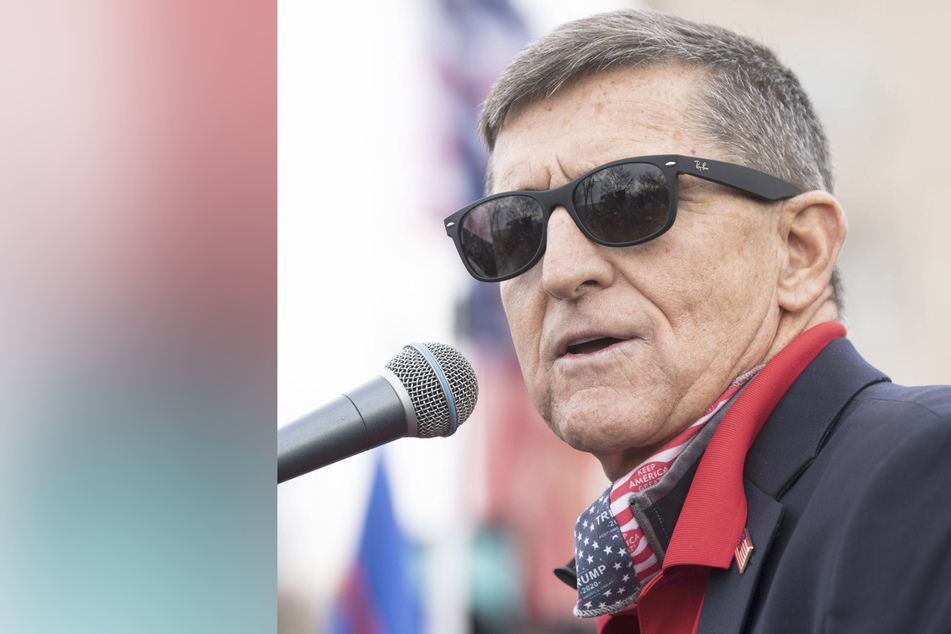 Michael Flynn denies expressing support for military coup to reinstate Trump