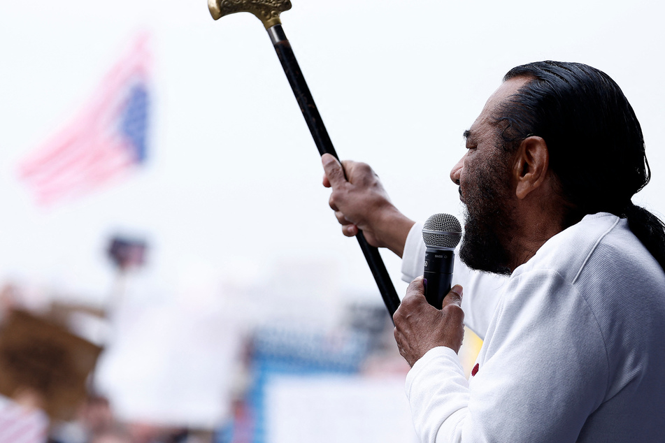 Texas Rep. Al Green blasts Trump's "de-facto dictatorship" as he previews articles of impeachment