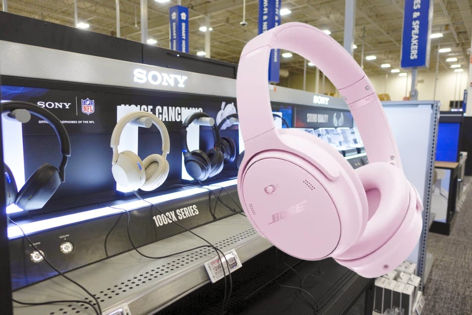 Music lovers are grabbing these Bose headphones at Best Buy before they sell out