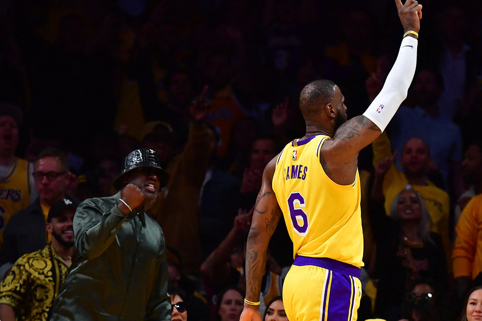 LeBron James reaches another milestone in legendary performance against Grizzlies