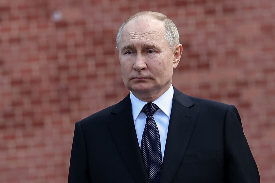 Russian President Vladimir Putin has criticized the US' supply of long-range weapons to Ukraine.