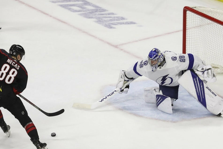 NHL Playoffs: Defending champs Tampa Bay take a two-game series lead over the Canes