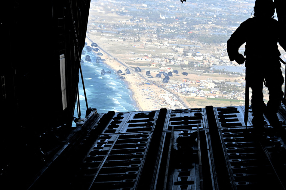 Airdrops of aid into Gaza accidentally killed five people on Friday when parachutes malfunctioned.