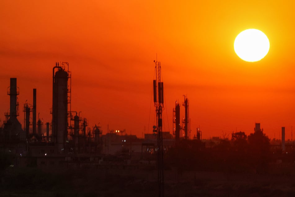 Greenhouse gas levels hit new record highs in 2025 amid global climate emergency
