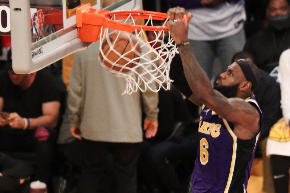 LeBron James led all scorers on Tuesday night with 34 points.