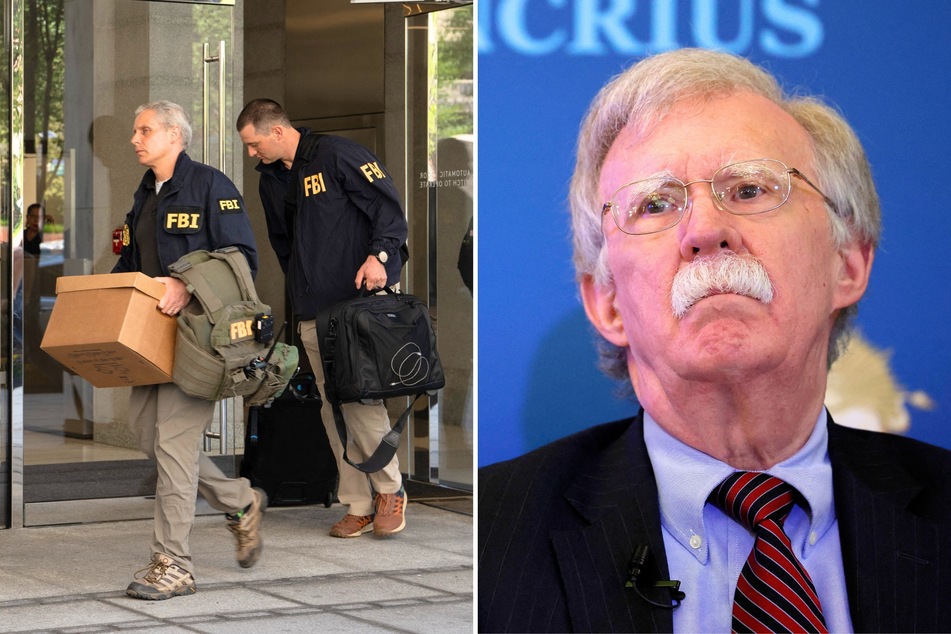 During a recent raid of Donald Trump's former advisor John Bolton (r.), FBI agents allegedly uncovered various classified and secret government documents.