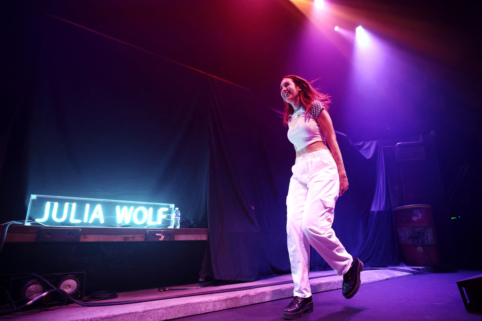 Julia Wolf made her TV debut one week after the release of her debut album Good Thing We Stayed.