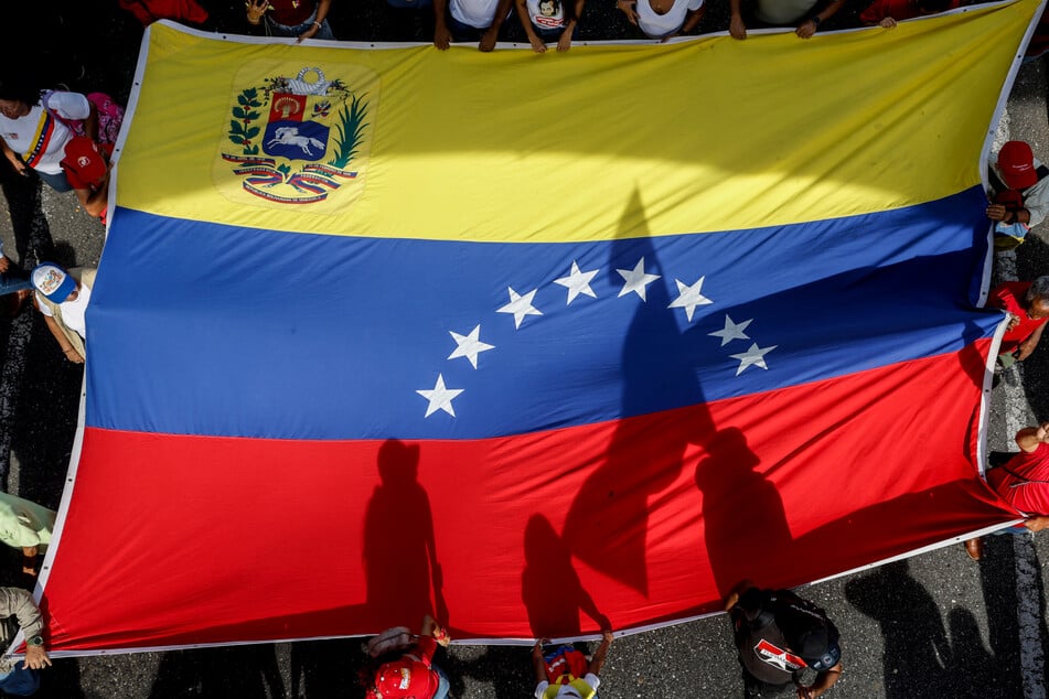 Venezuela has accused the US of "abduction" in the case of a two-year-old girl separated from her migrant parents, who were deported without her.